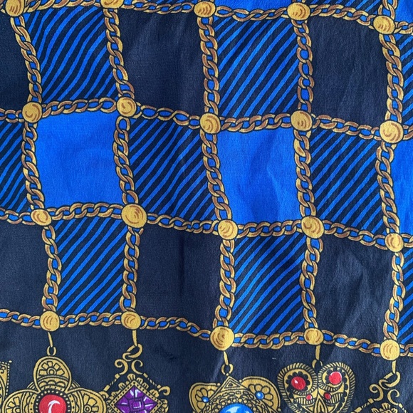 Specialty House 100% silk scarf - Picture 3 of 7